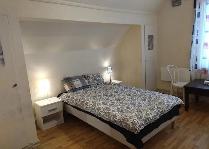 Cozy Oslo Area Free Parking 利勒斯特罗姆