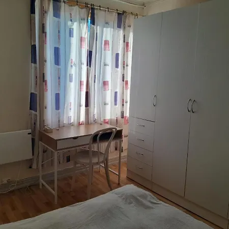 Cozy On The Second Floor Alloggio in famiglia *